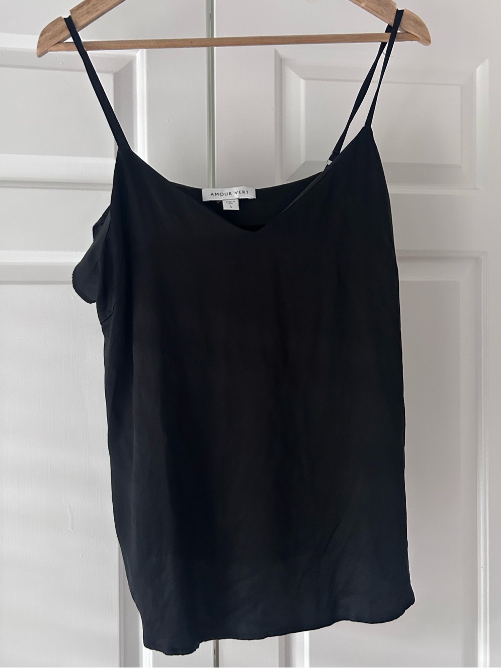 Amour Vert Barlow Washable Silk Cami Black V-Neck Adjustable Straps Size L
